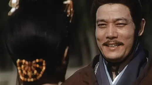 “齐襄公诸儿，眷恋妹妹文姜，齐国宫廷里上演了一幕阴谋与乱伦的丑剧”