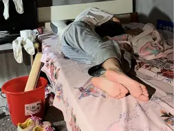 下载视频: 19岁网吧少女日常，我这种女生这辈子估计也就这样了