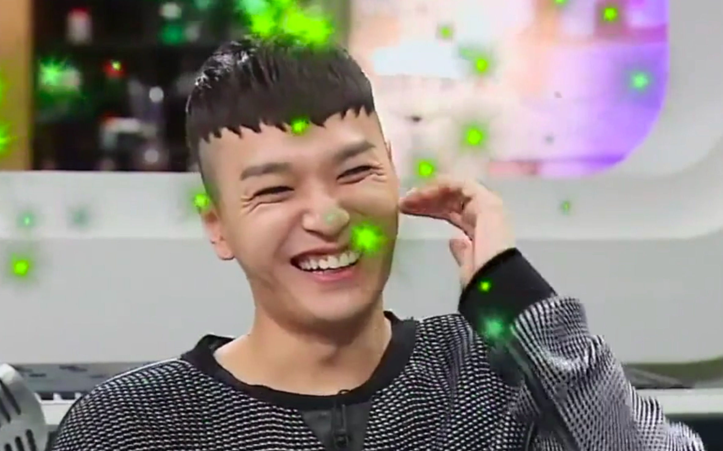 simondominic让我们来聊聊羞羞的话题吧没想到你是这样的赛萌帝魔女