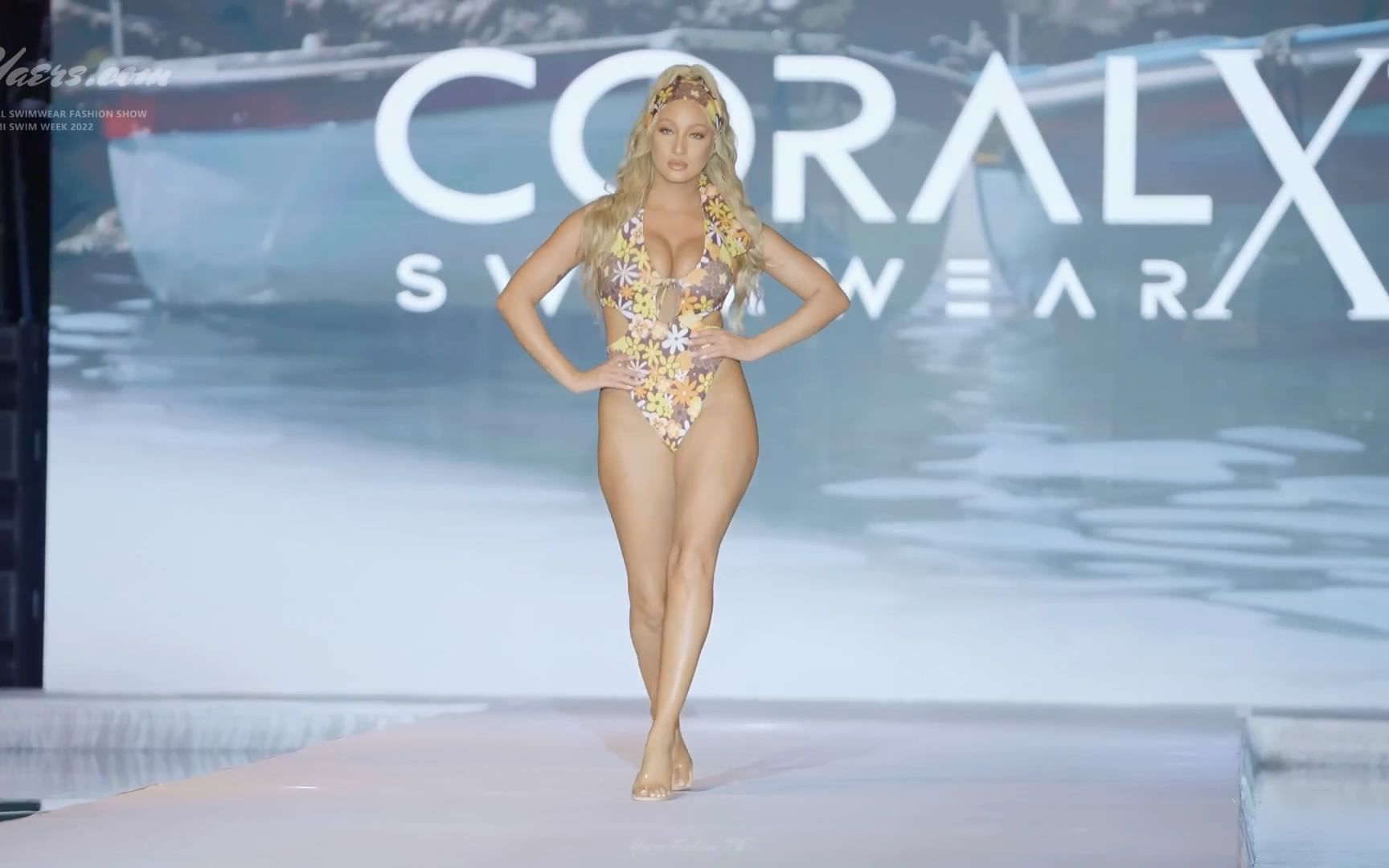 [图]泳装品牌 Coral Swimwear 2022年迈阿密秀场