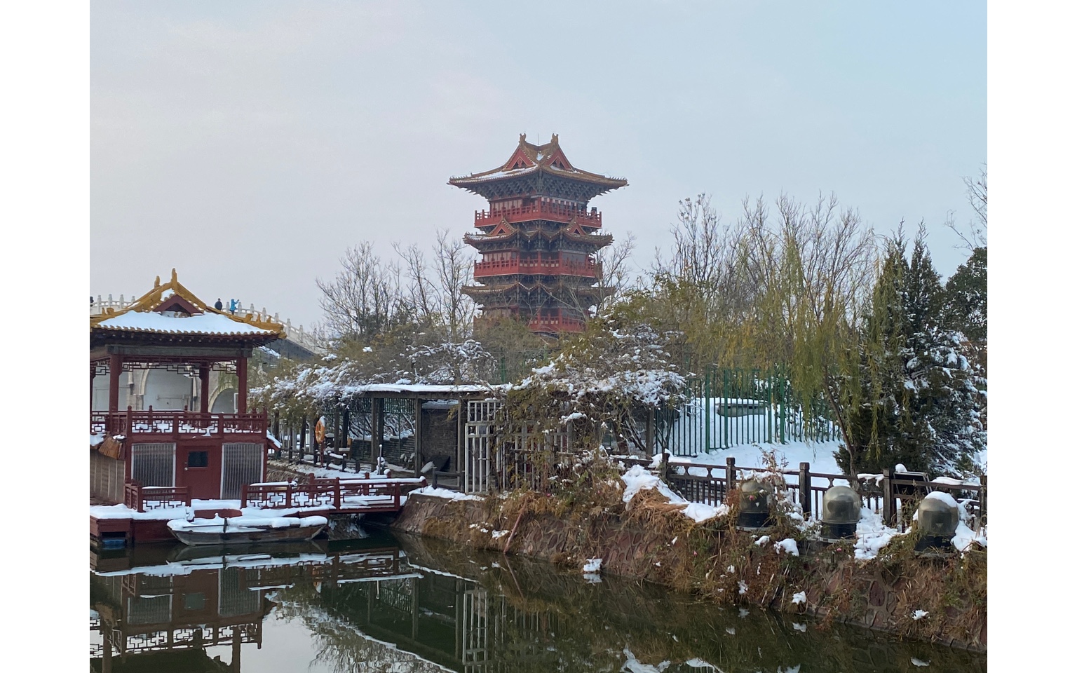 开封雪景图片