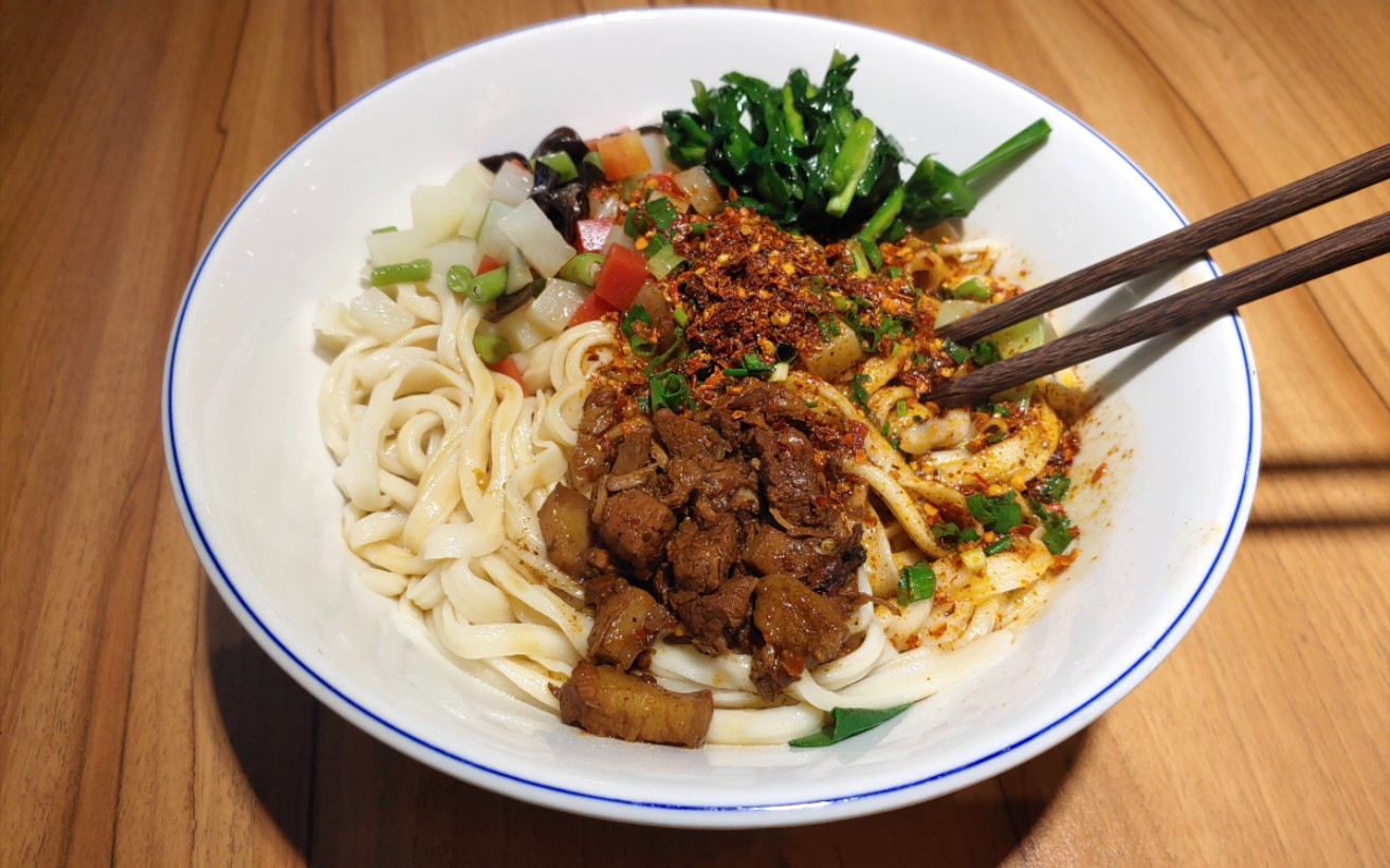 活动作品品味人生尝一下西安的干拌面