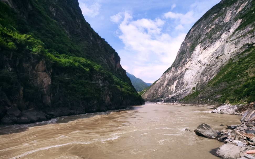 金沙江虎跳峡