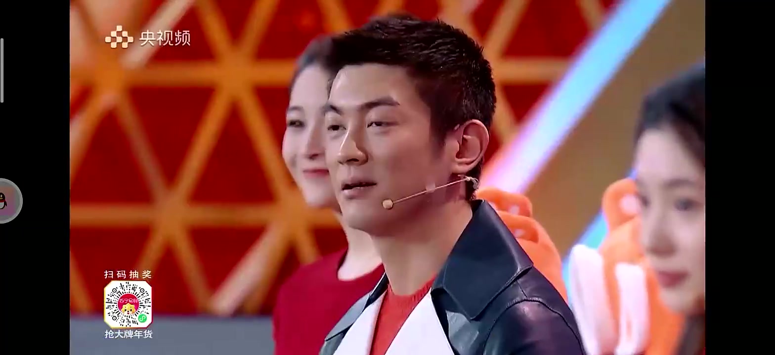 周深直播春晚直通车演出现场神仙颜值舞台小达太好听了深深好帅