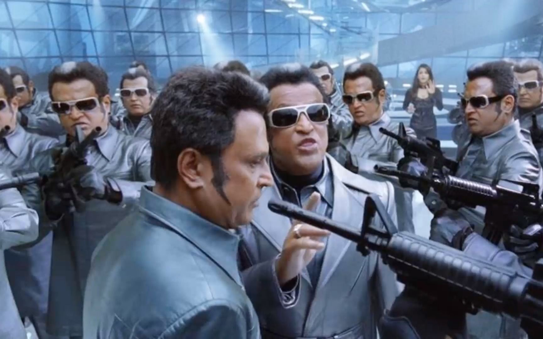 宝莱坞机器人之恋:首领让机器人转动脑袋,终于找到混进来的人类