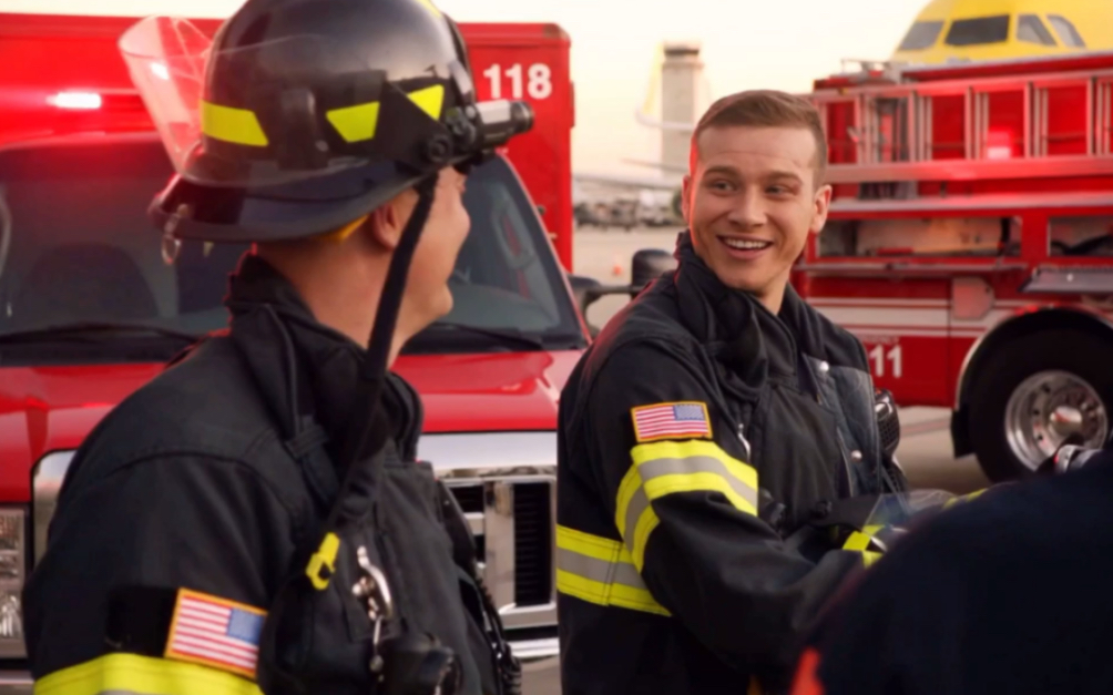 紧急呼救第三季因高尔夫球棍引起的一系列事