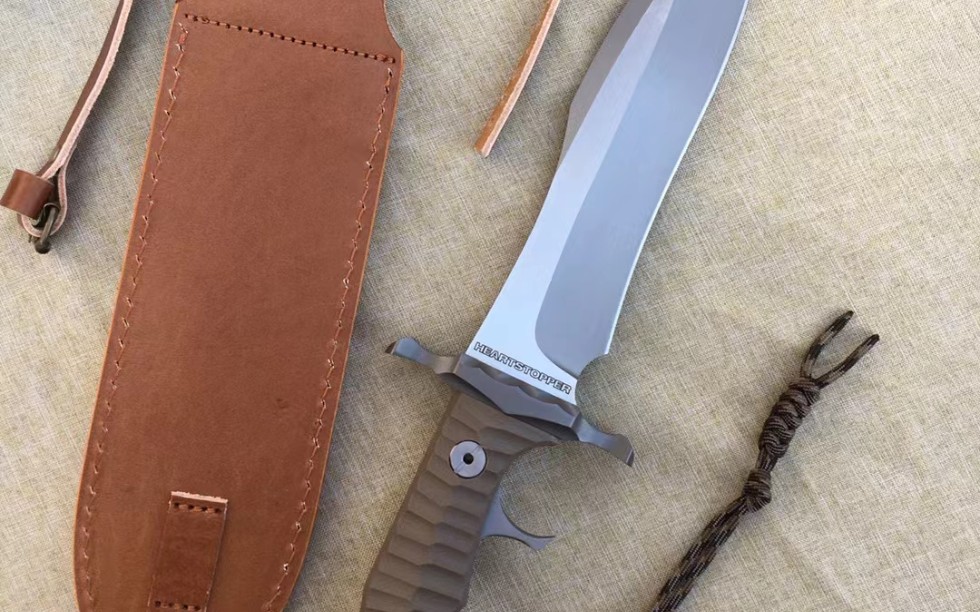 正品第一滴血兰博5非常霸气的一把短刀