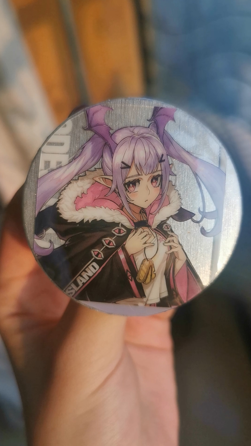 用明日方舟通行证自制拉丝银葱吧唧