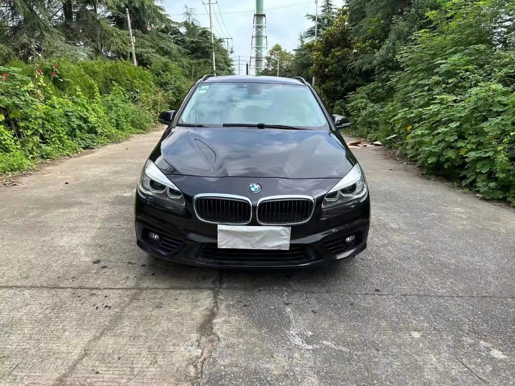 92w,准17年宝马218,1.5t自动科技旅行版