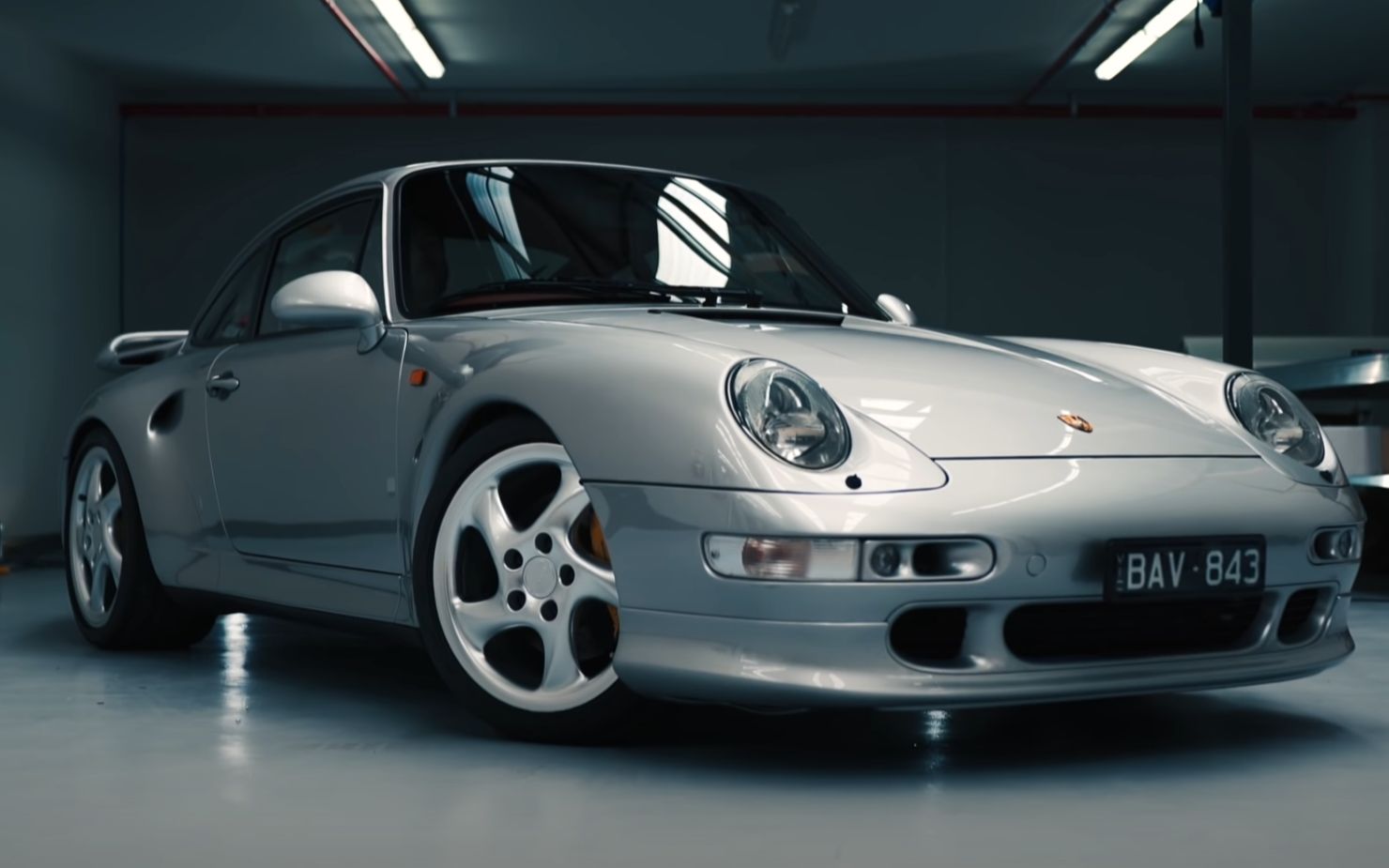 美极了,保时捷 993 turbo s 精致养护 _ 4k
