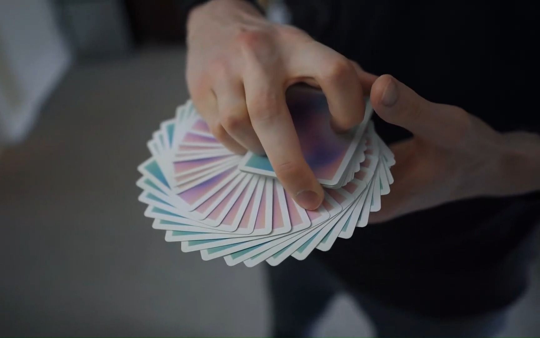 【扑克教学】自动开扇(riffle fan)花切技巧