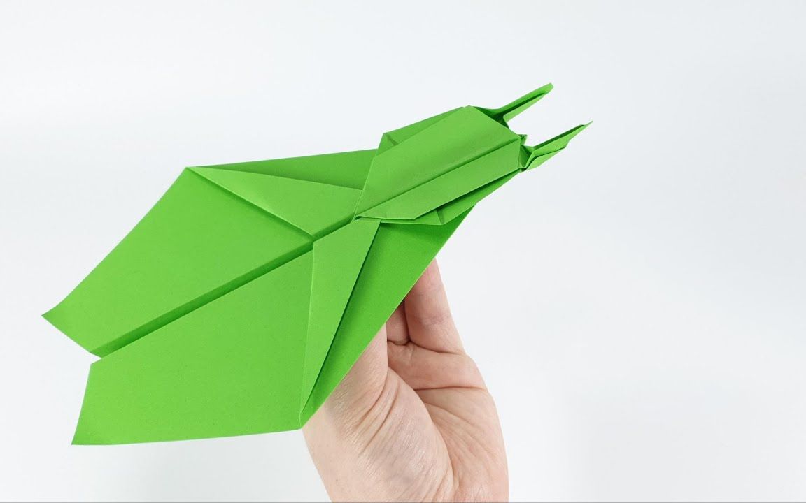 帅气好玩的折纸蚱蜢纸飞机,飞个二三十米不在话下!