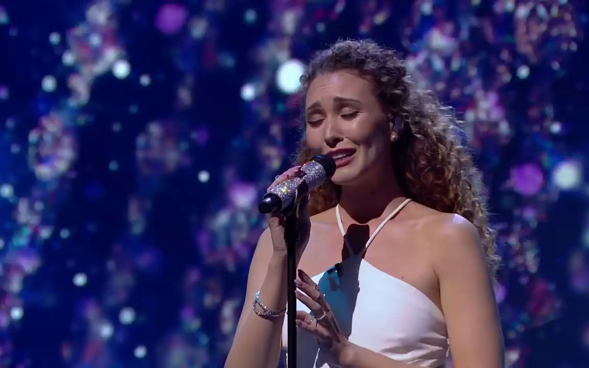 达人秀lorenallred走出阴影表演半决赛