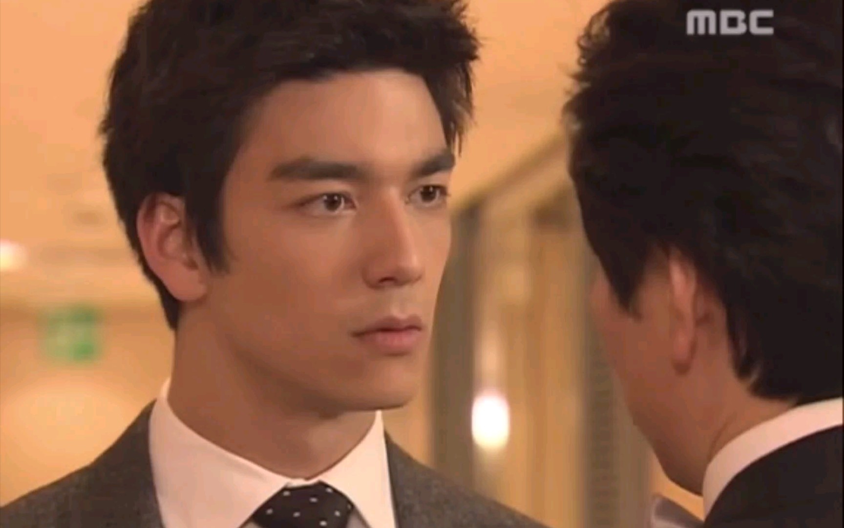 混血王子丹尼斯吴颜值巅峰韩剧《甜蜜间谍》单人cut39