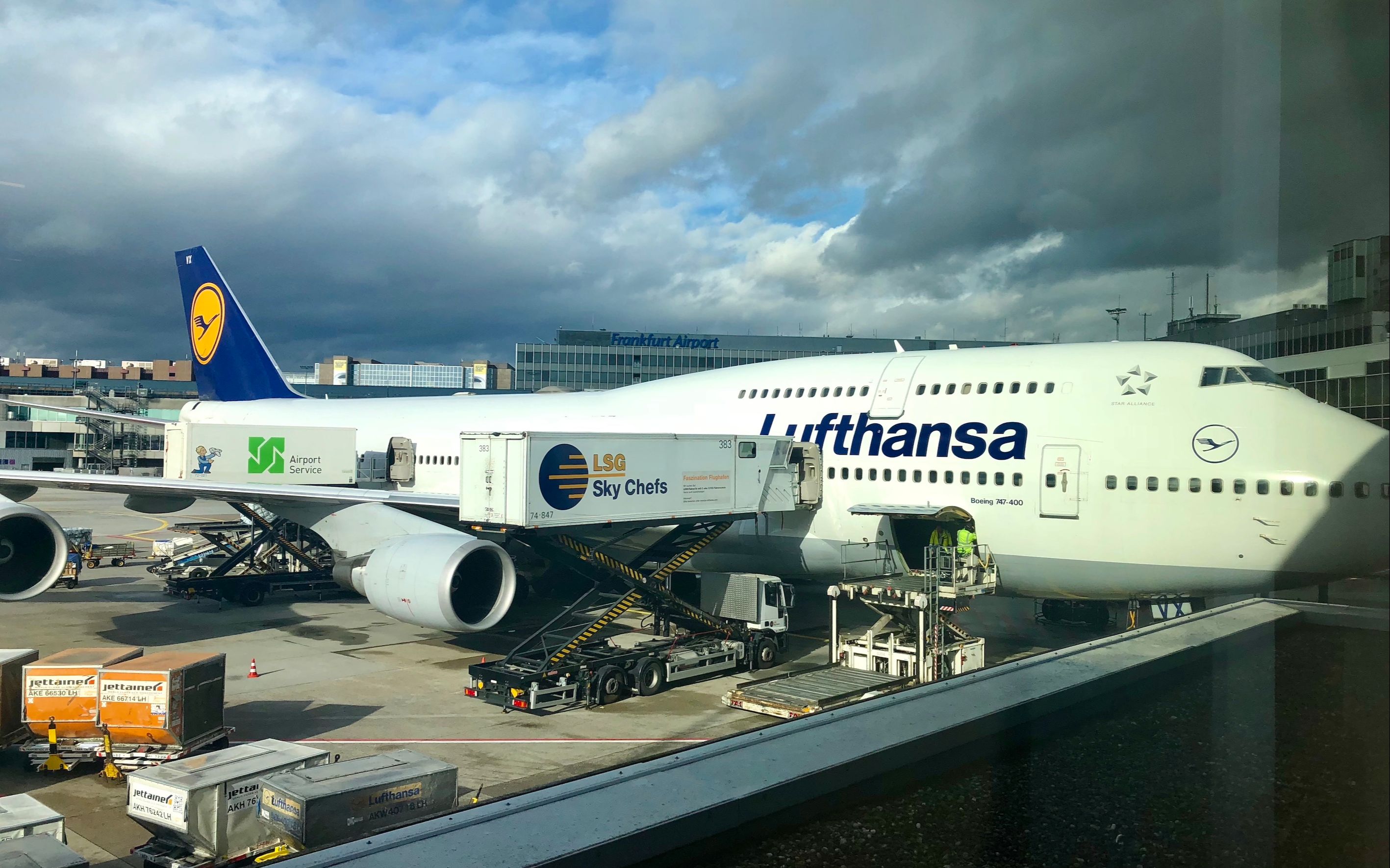 汉莎航空空中女皇 b747-400 巡舱_哔哩哔哩 (b-b)つロ 干杯~-bili