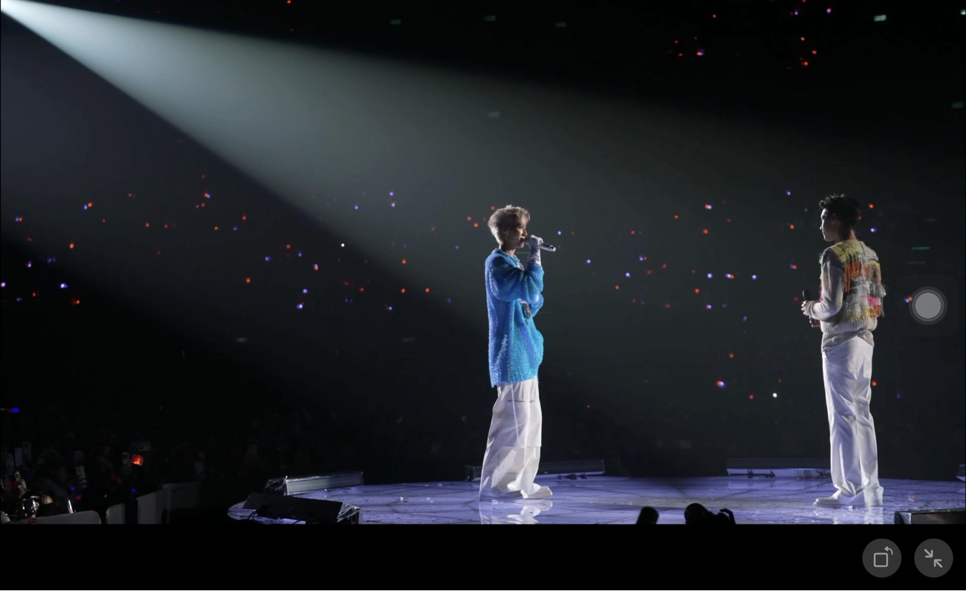 【billkin演唱会】231105bkpp双人段(喝同一杯水,bk帮pp脱衣服)