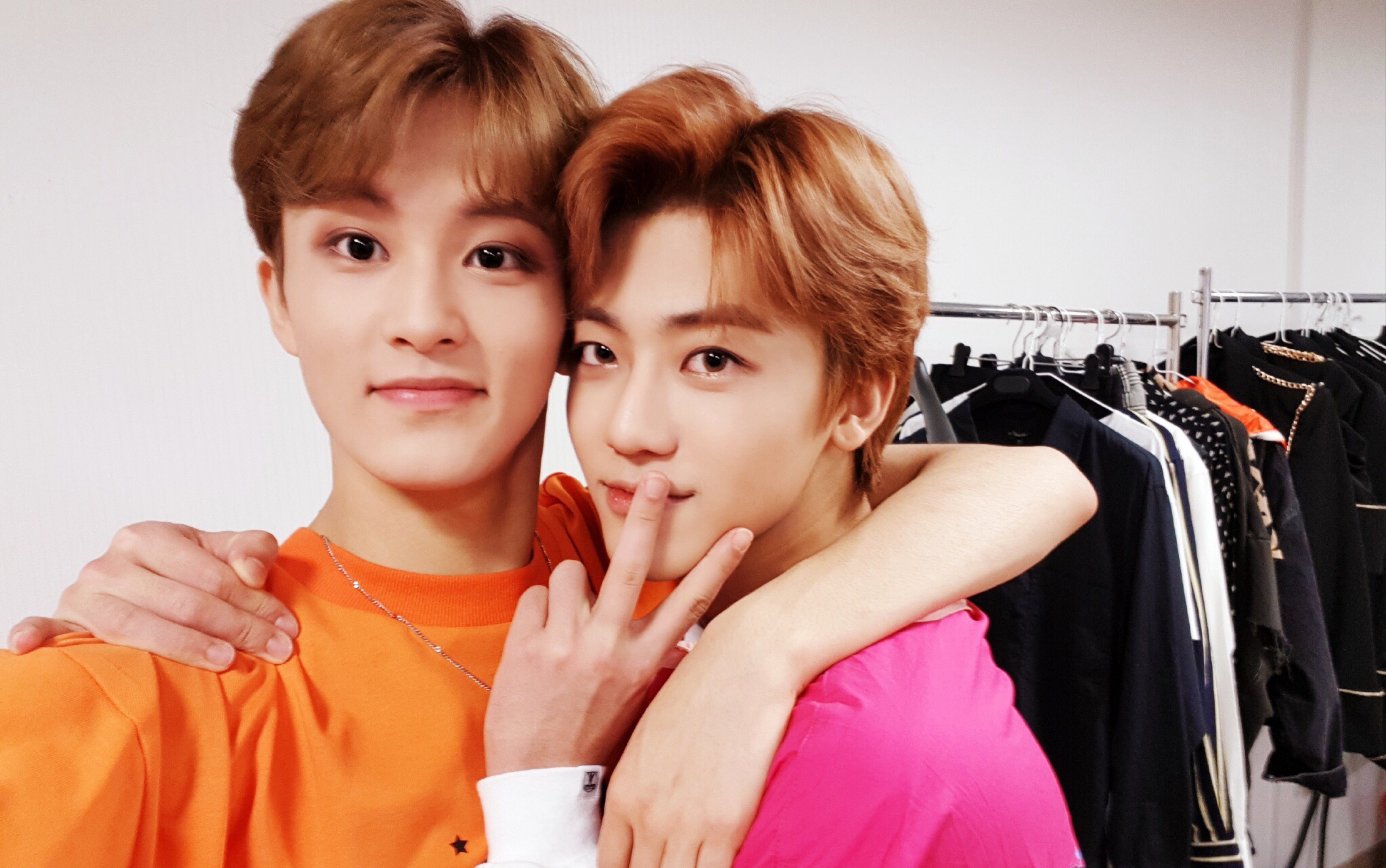 李马克罗渽民所以早上起床的时候发生了什么让李马克这么惊慌