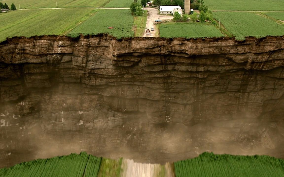 [图]地心突发剧变，全球同时几百起火山地震，一片末日景象【科幻Fans】灾难片《惊天动地8.0》下部