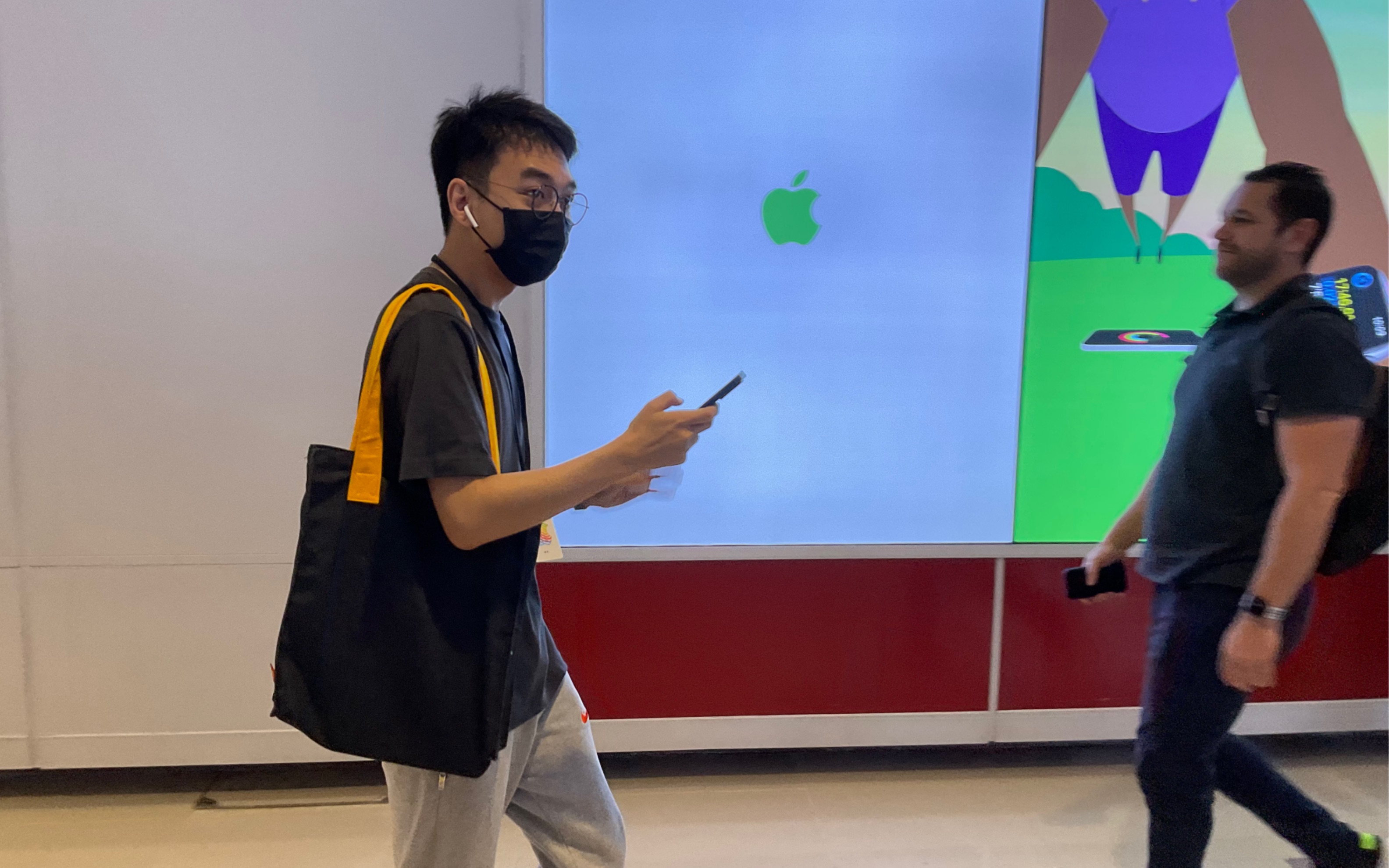 apple store深圳万象城新店开业 遇到钟文泽了!