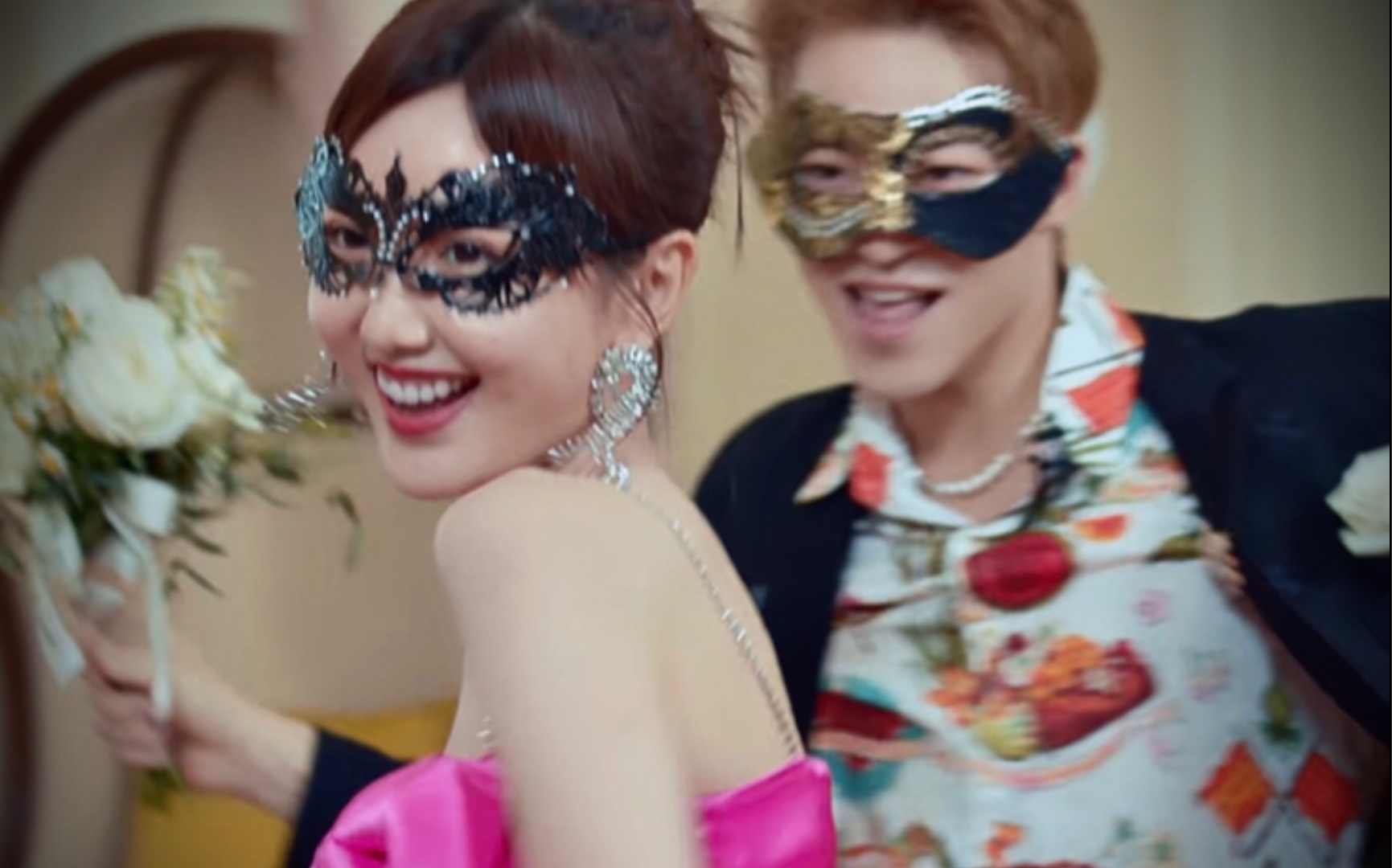 赞多毛晓彤当大狗勾世界舞王遇到漂亮姐姐