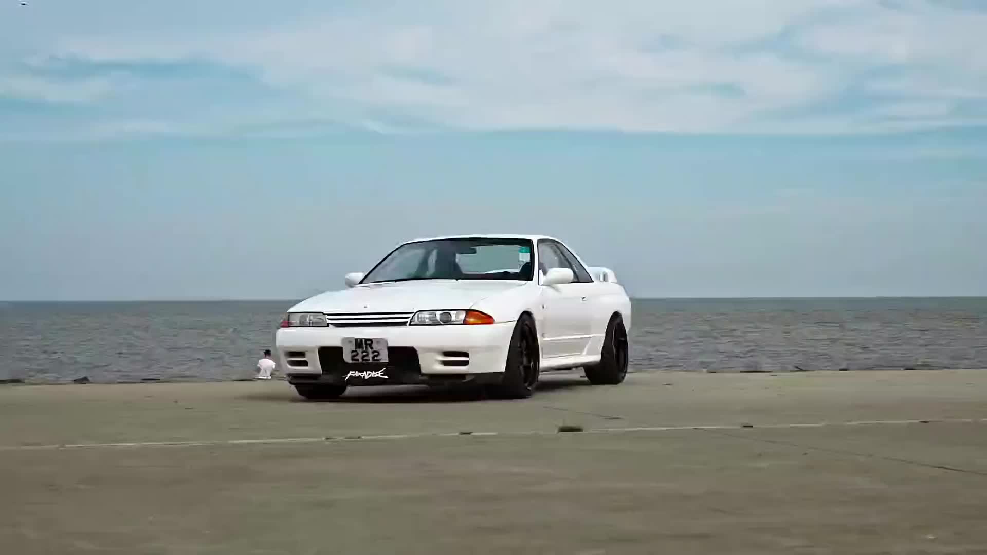 钣金王gtr32-ichanger改色膜冠军白,一辆最经典的情怀车