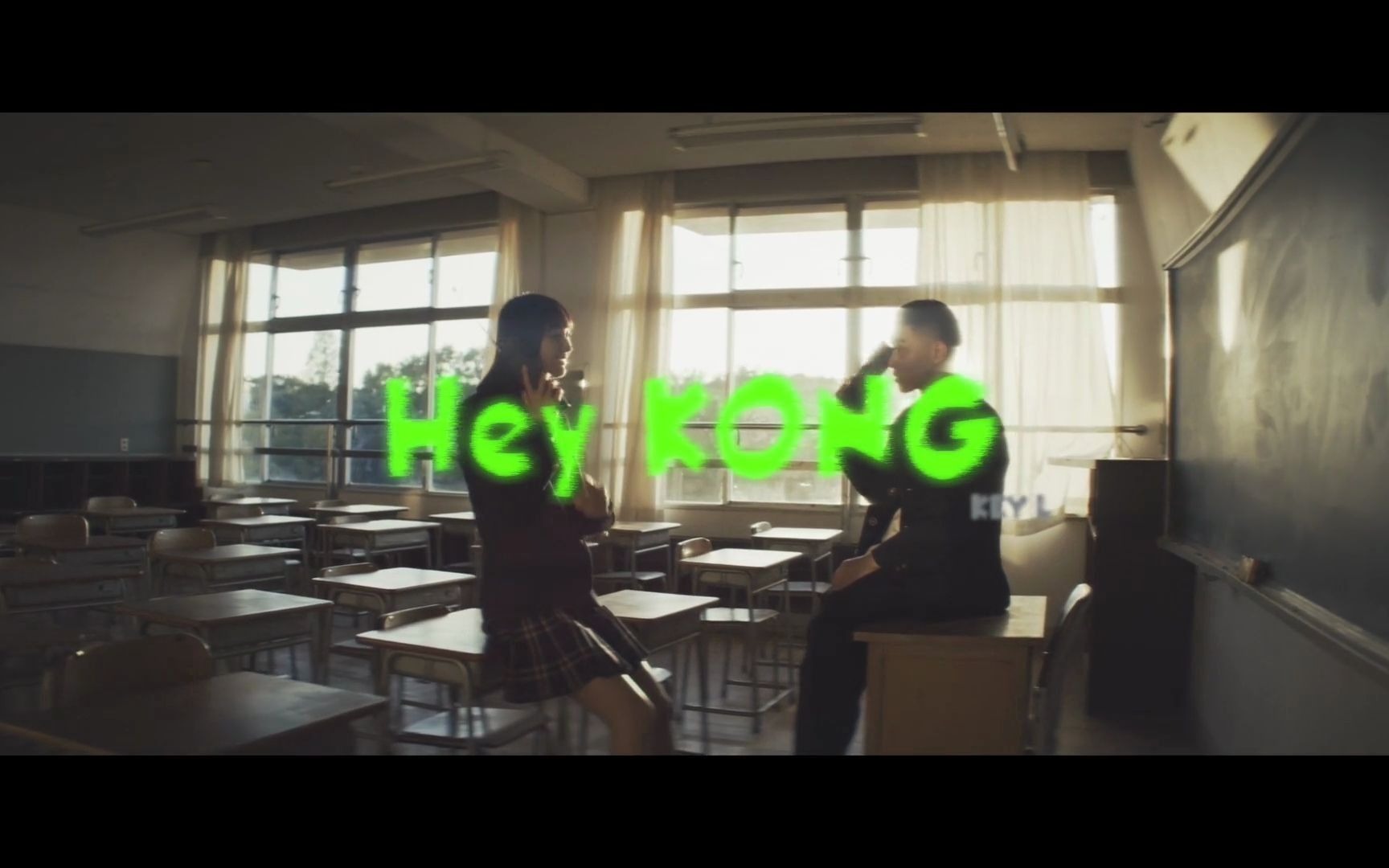 [图]HeyKong-live伴奏版MV