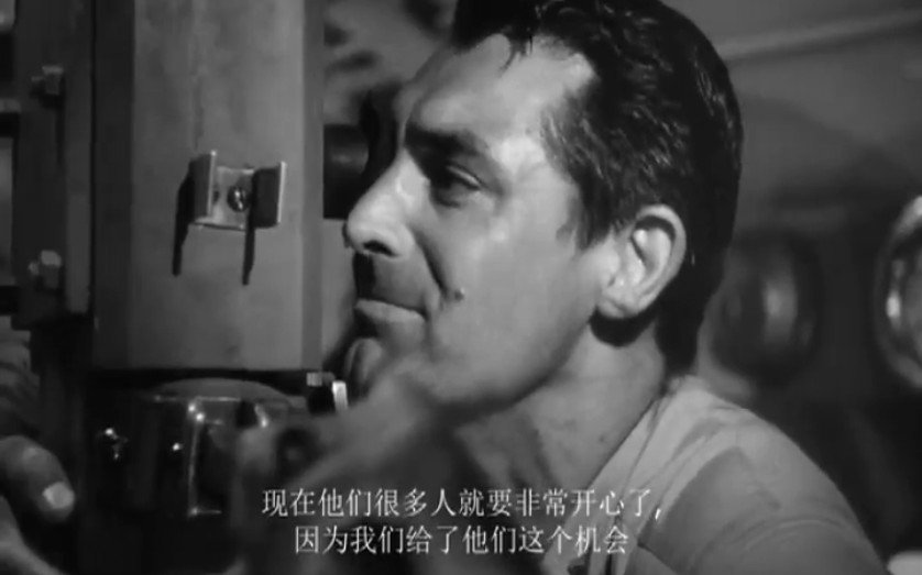 中文字幕1943年拍摄的美日潜艇海战电影已经如此精致,据说是在海军协助下真实潜艇中进行拍摄.哔哩哔哩bilibili