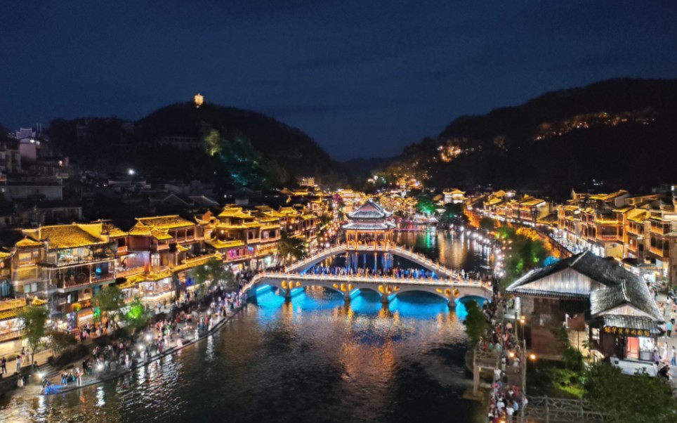 6月6日,贵州铜仁骑行到湘西凤凰古城,沉浸式游玩凤凰古城的一天,给