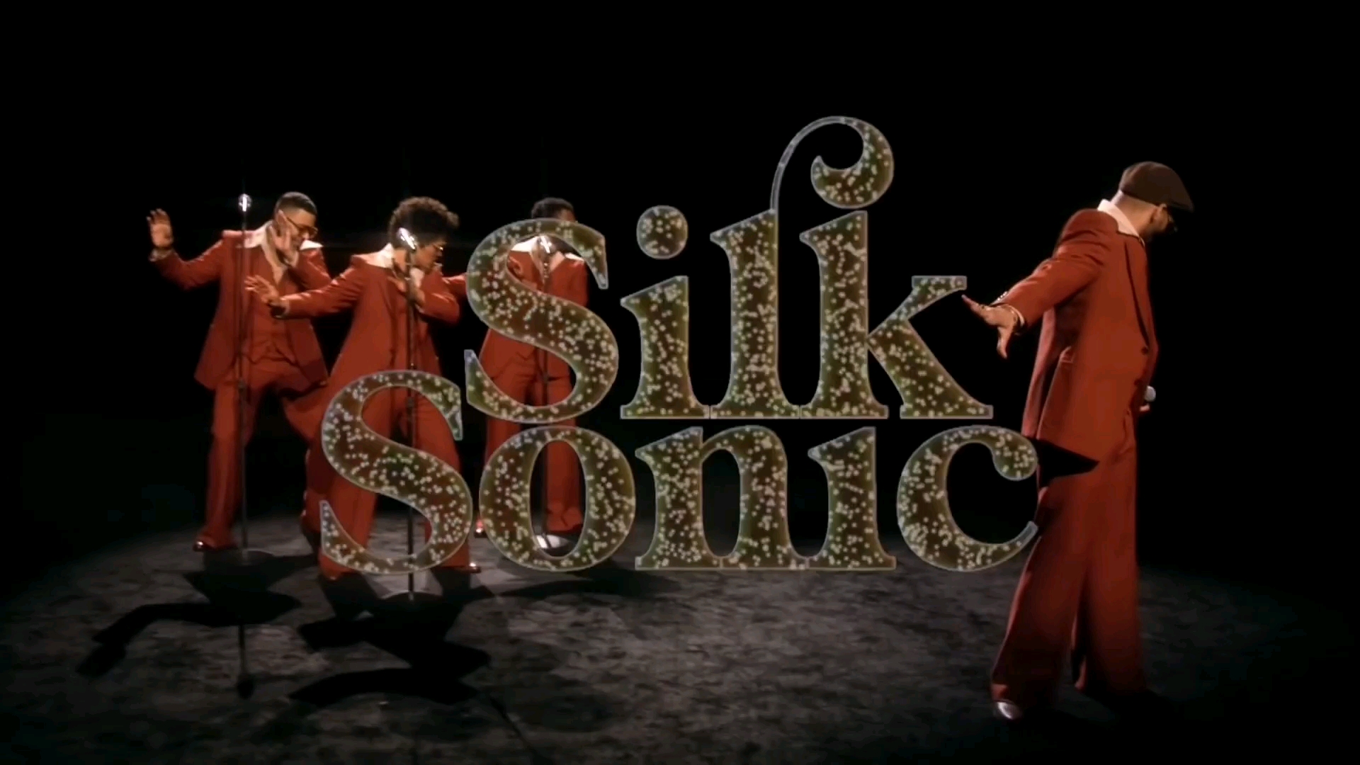 silksonic火星安德森骚气首唱leavethedooropen2021第63届格莱美现场