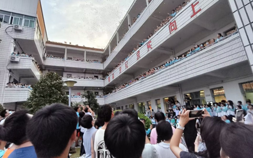 云霄一中2023届高考喊楼