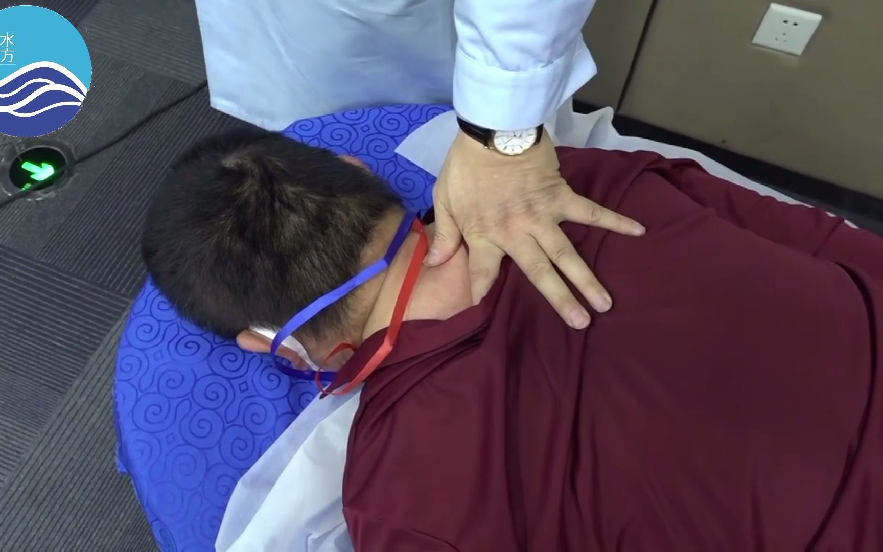 柔性正骨:颈椎错位的手法?李德明老师讲,简单易学