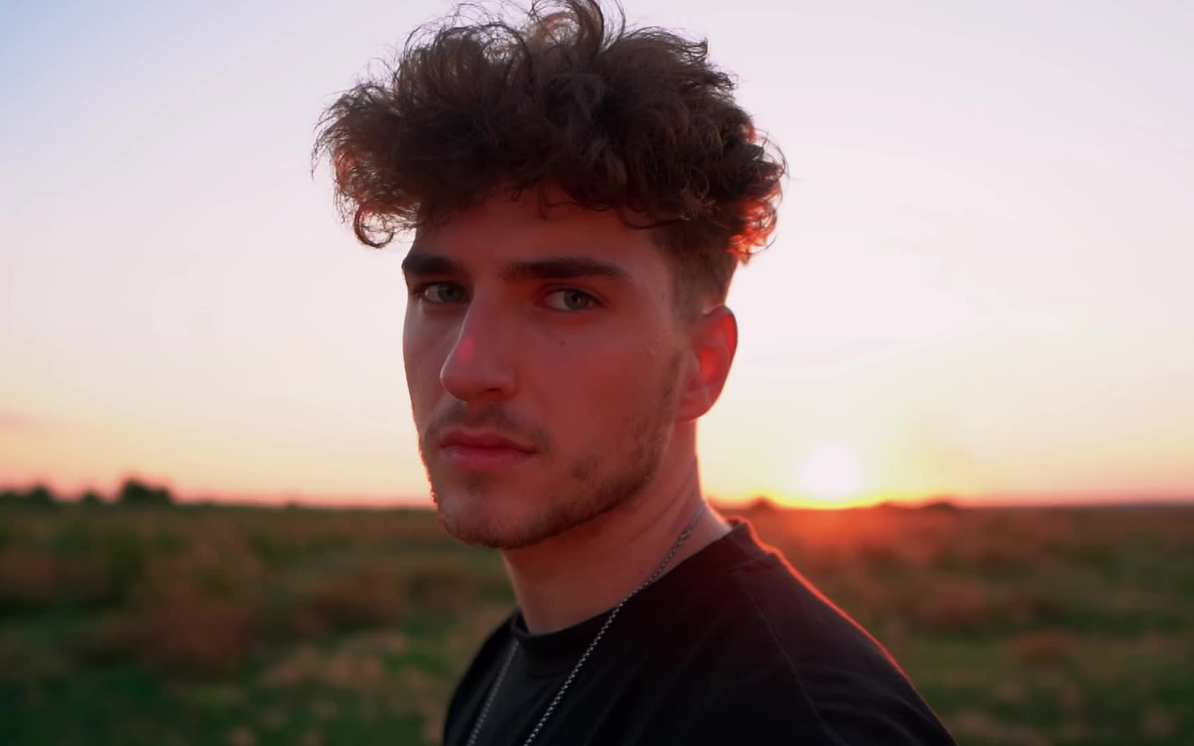 [新单mv]罗马尼亚男歌手madalin serban - nu veni sa pleci