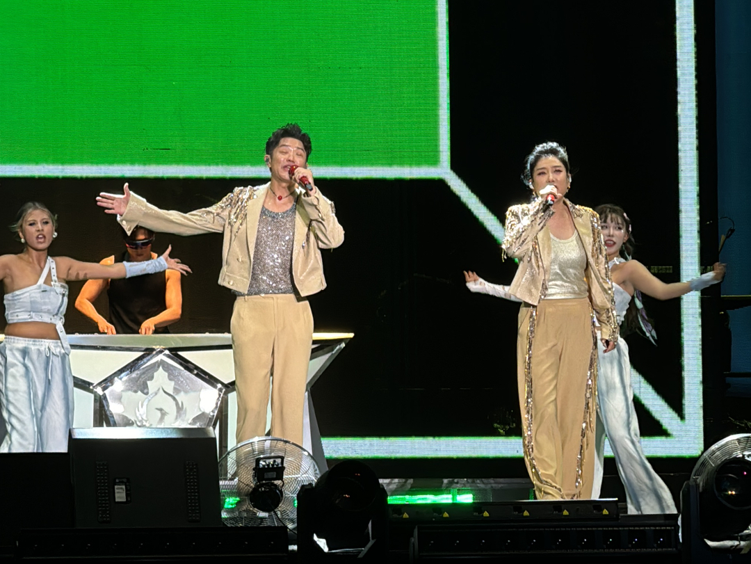 凤凰传奇合肥场演唱会军训现场!