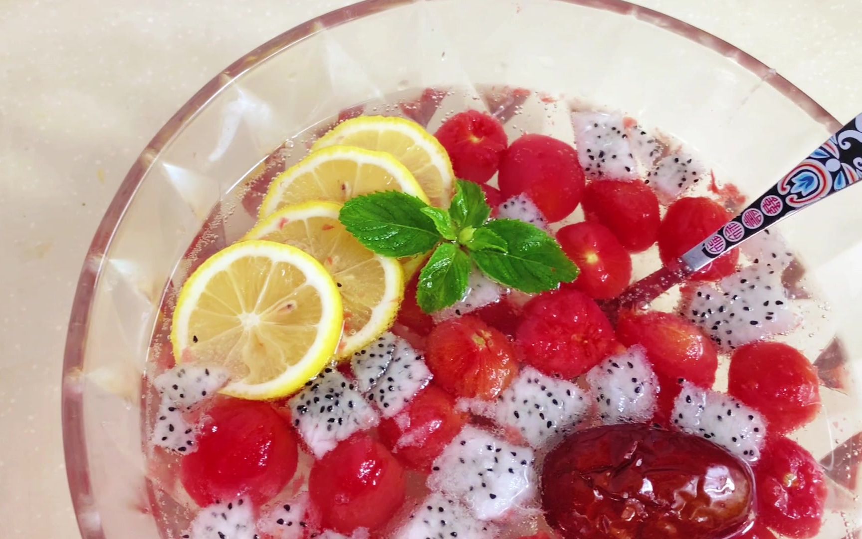 夏日美食雪碧红枣小番茄 冰凉爽口 一口咬下去就停不下来了