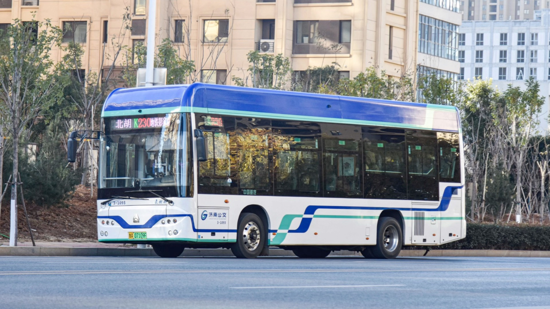 济南公交k230路豪沃zz6106gfcevhq2运行实录(鲁a07110f)
