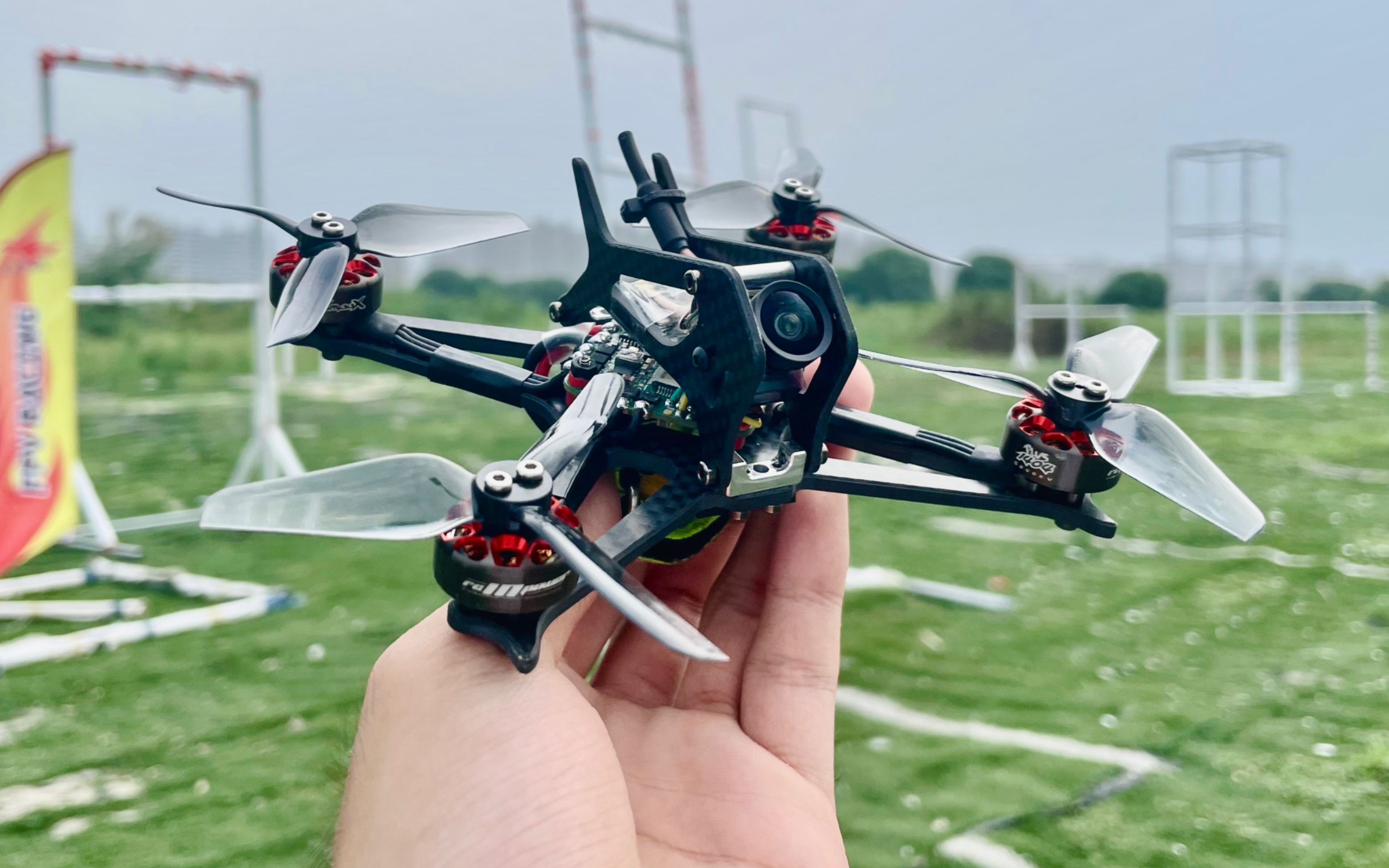 【穿越机】shifter130 不可思议的三寸小机赛道极速飞行!