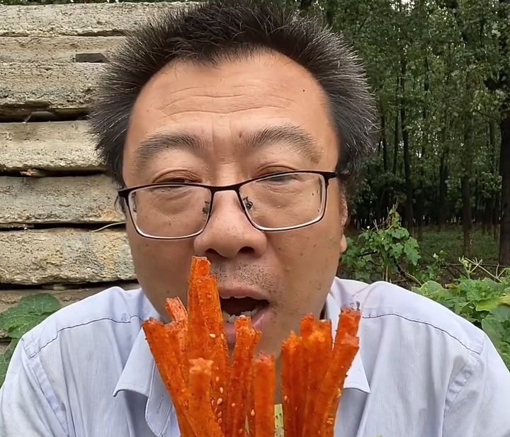 孙万山吃孙校长吃的坤坤