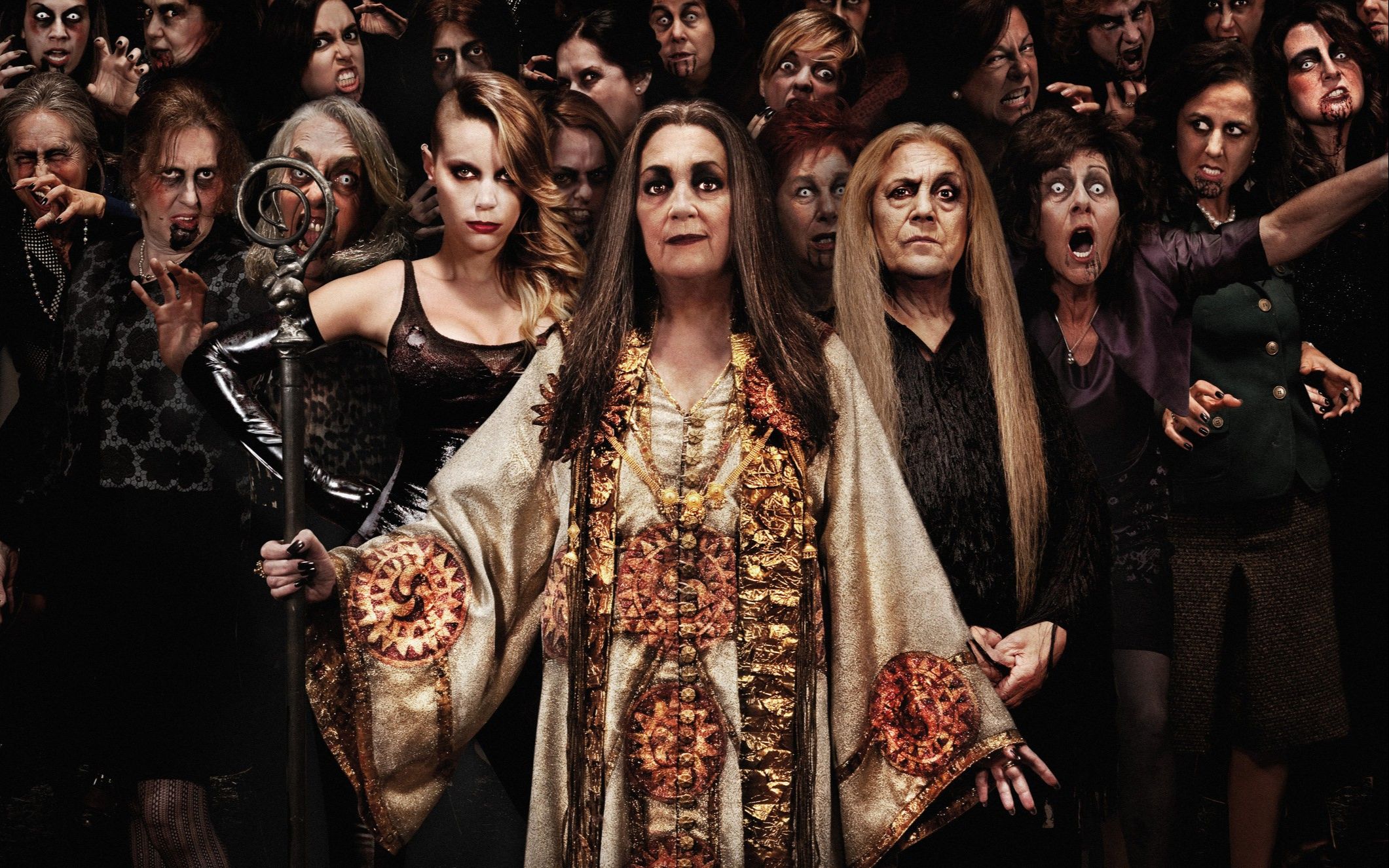 《苏镇巫女》荒诞幽默的西班牙cult电影