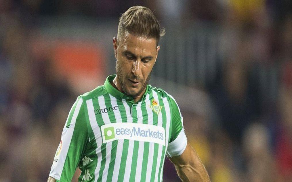 西甲活化石,越老越妖的皇家贝蒂斯老将华金在皇家贝蒂斯2017-2020个人