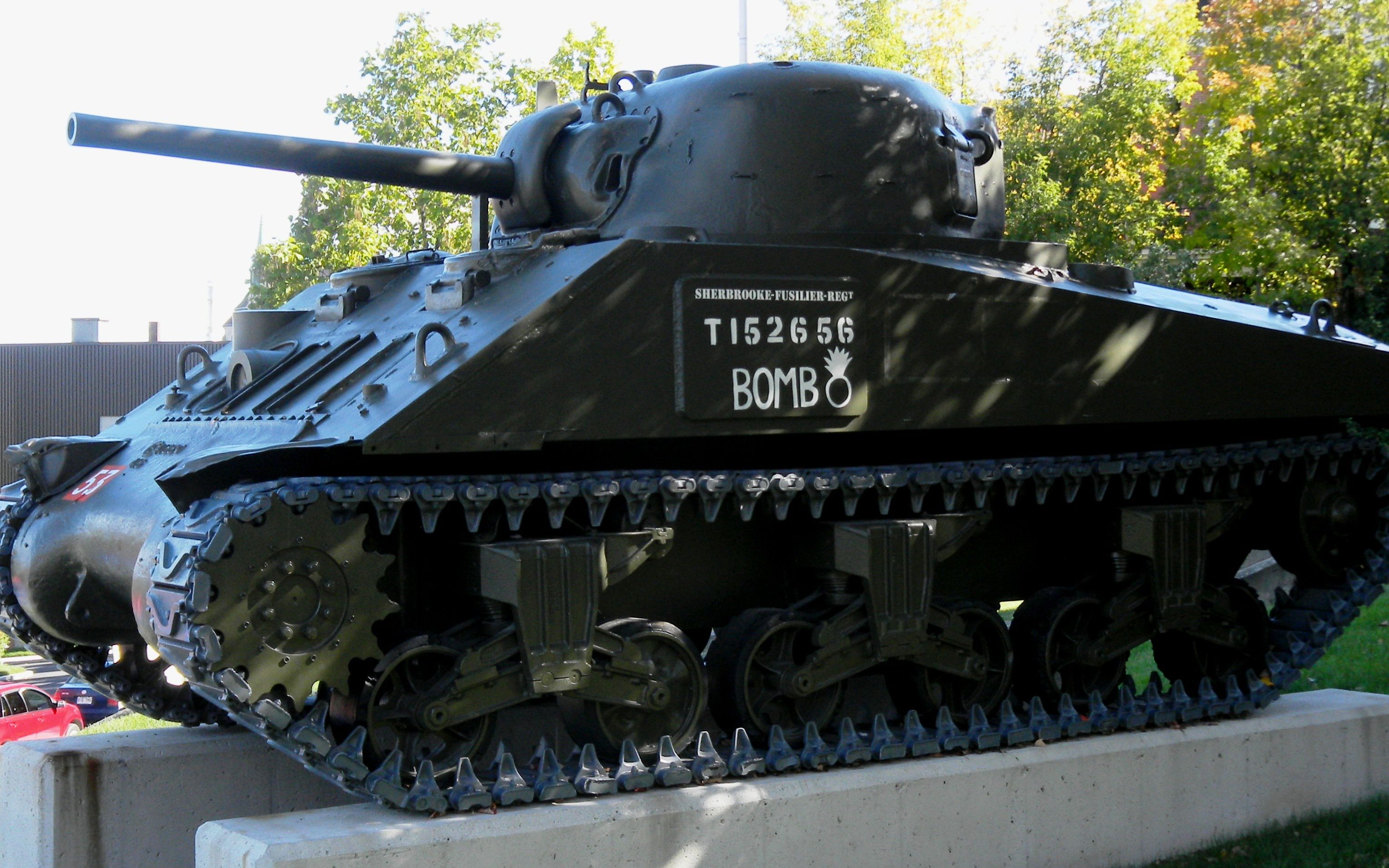 最幸运的谢尔曼坦克m4a2炸弹实录