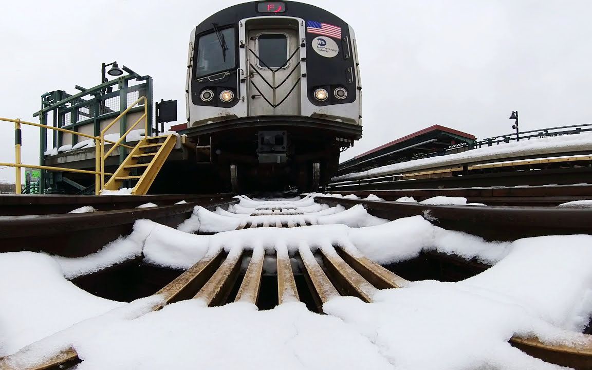 【360°全景视频】雪后车底视角(纽约地铁f线)