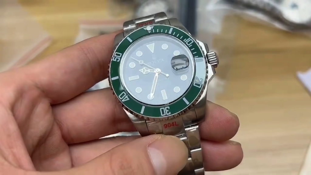 华强北鬼市最新款日机绿水鬼实拍