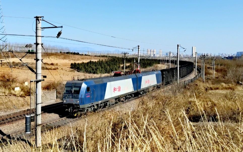 大秦线下行两万吨煤列重车交汇上行回送空车附加上行列车鸣笛耳机党