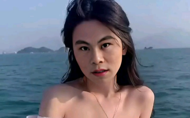 周阴婷夏日海边写真特辑曝光,仿佛仙子下凡!