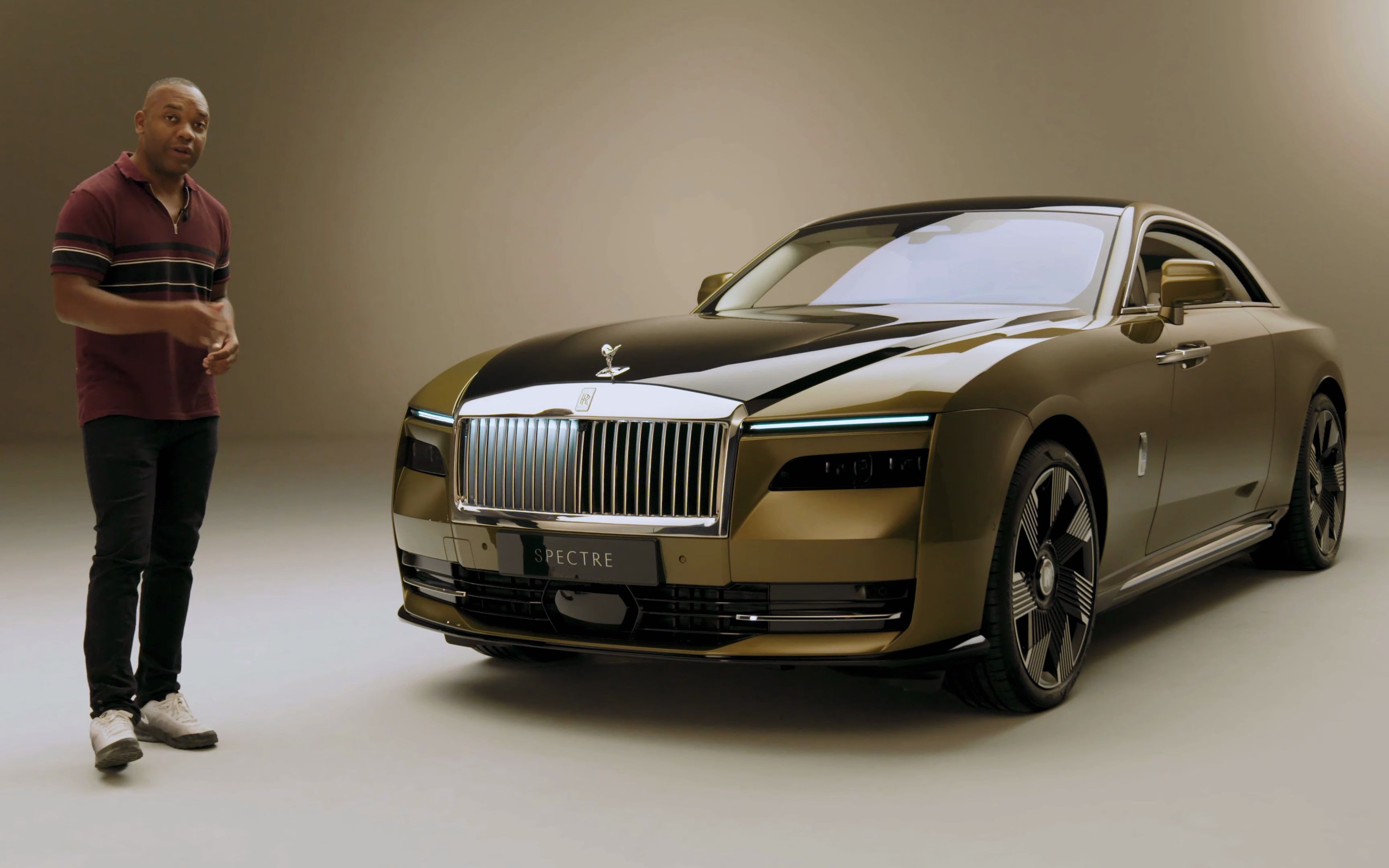 new rolls-royce spectre: the super-luxury electric car!