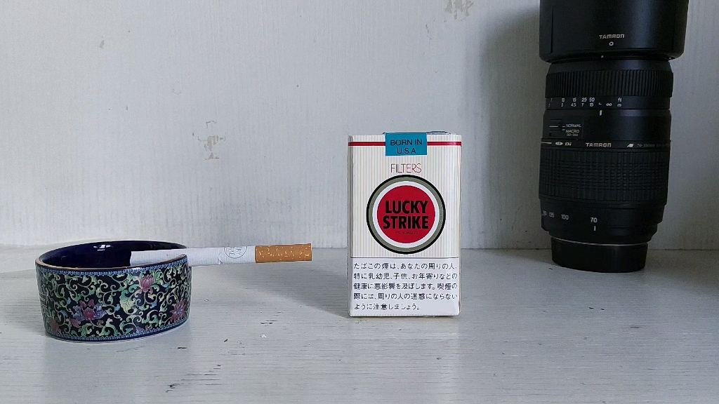 外烟日本香烟软好彩,公共场所禁止吸烟!