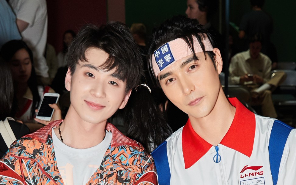 【阿云嘎&蔡程昱】190622 巴黎时装周2020春夏大秀合集
