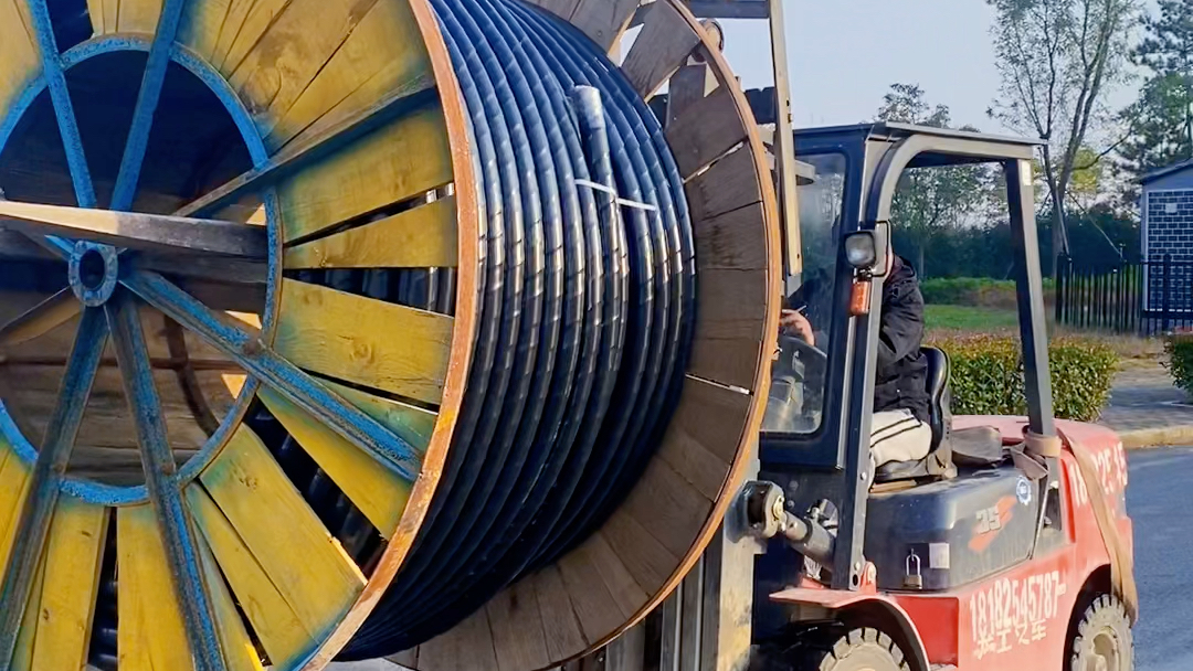 yjlv22 铠装高压铝芯电缆抵达电力项目工地#电缆#电缆米数#国标电缆