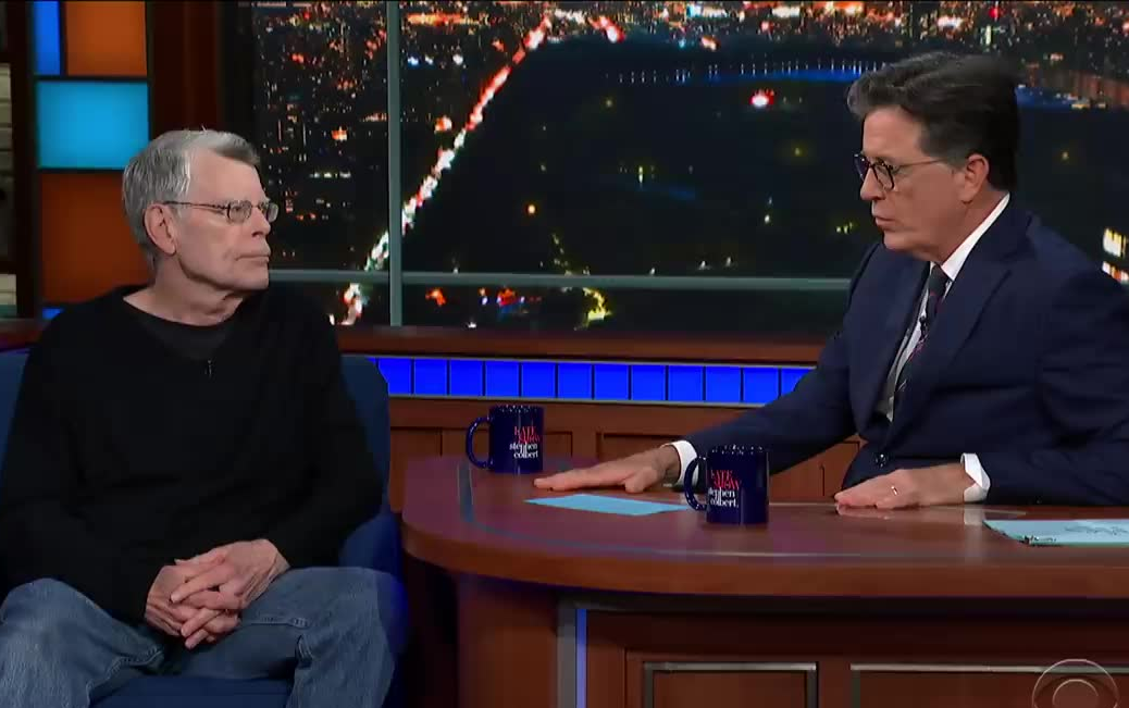 [图]金爷上深夜秀 - Stephen King On The Late Show of Colbert 斯蒂芬金