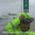 9-10级台风利奇马到达浙江，货车瞬间被掀翻！交警仍在工作…点赞！